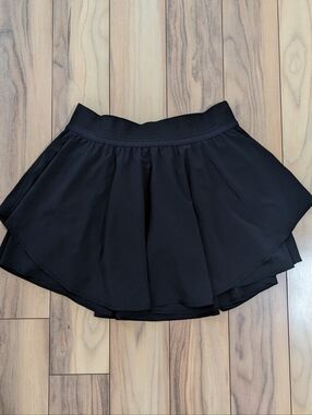 EUC! Lululemon Court Rival Skirt In Black Size 8